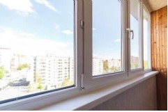 Стоимость остекления балкона